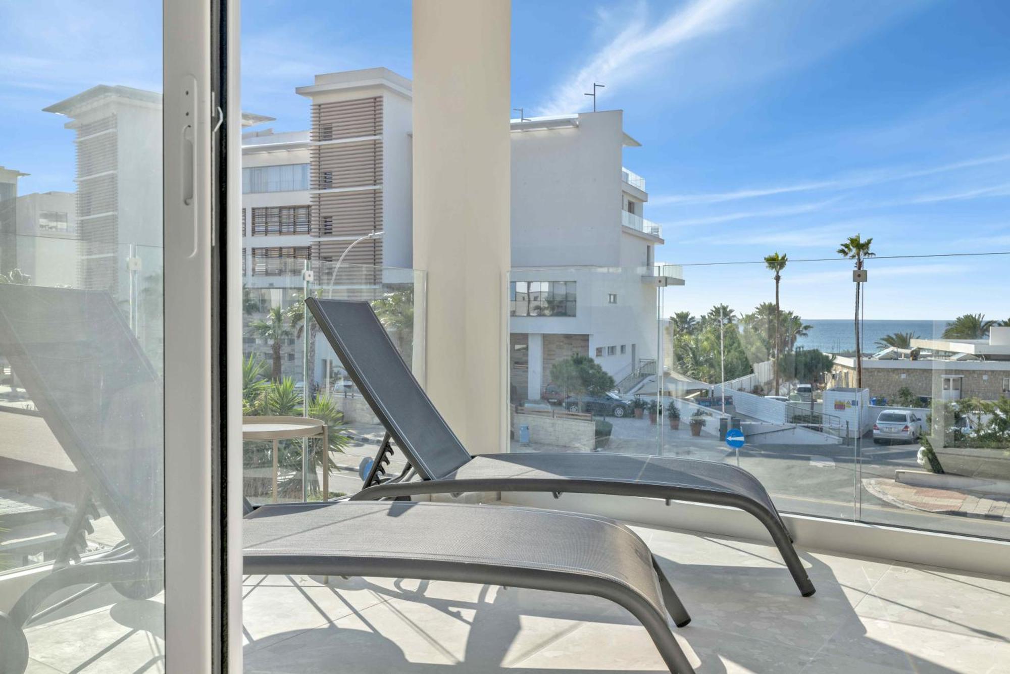 파포스 Phaedrus Living: Seaview Luxury Flat Limnaria 150 아파트 외부 사진