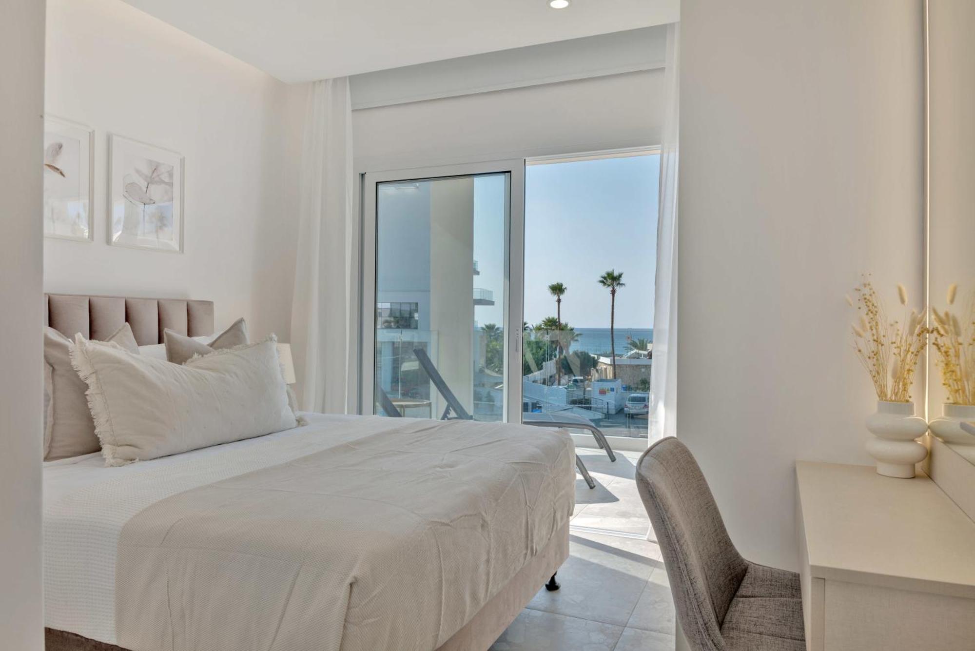 파포스 Phaedrus Living: Seaview Luxury Flat Limnaria 150 아파트 외부 사진